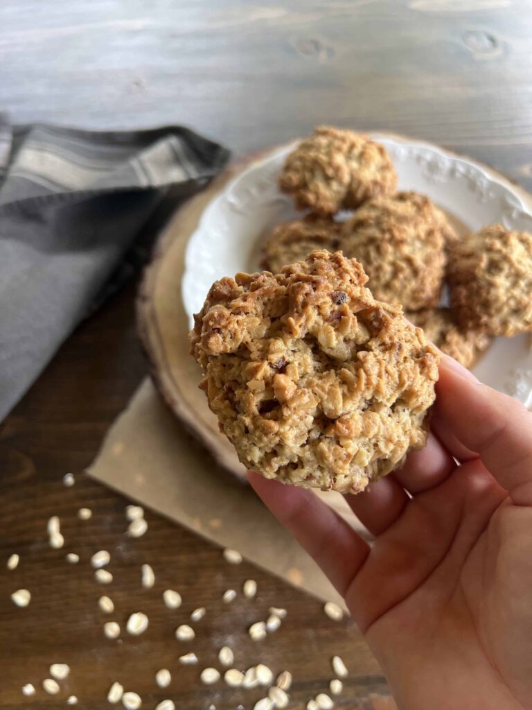 Easy Old Fashioned Oatmeal Cookies